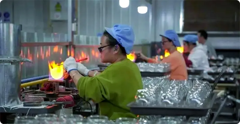 How was a glassware born7.jpg